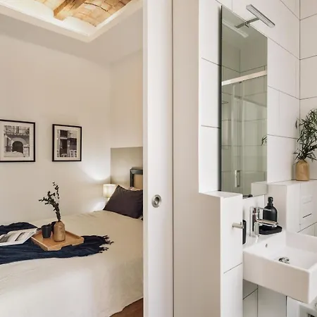 Jure - 2 Bedrooms And Balcony In Eixample Dreta Apartamento *
