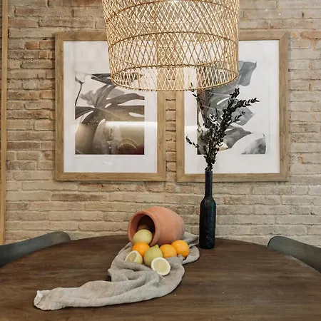 דירה Jure - 2 Bedrooms And Balcony In Eixample Dreta ברצלונה